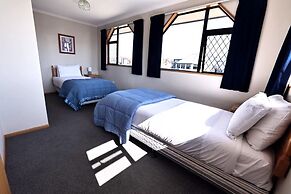 Baywatch Motor Lodge