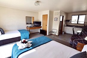 Baywatch Motor Lodge