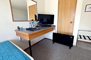 Baywatch Motor Lodge