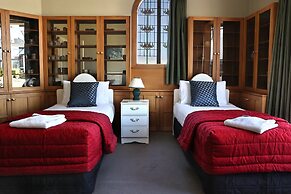 Baywatch Motor Lodge