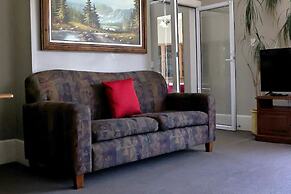 Baywatch Motor Lodge