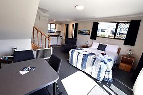 Baywatch Motor Lodge