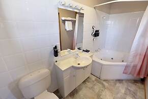 Baywatch Motor Lodge