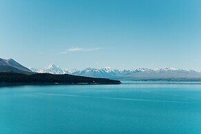 Mt Cook Lakeside Retreat