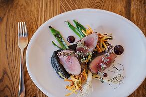 Mt Cook Lakeside Retreat