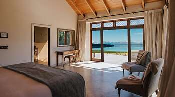 Mt Cook Lakeside Retreat