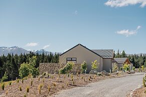 Mt Cook Lakeside Retreat