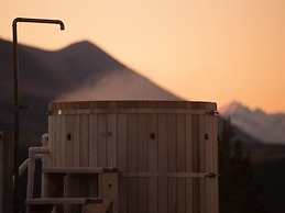 Mt Cook Lakeside Retreat