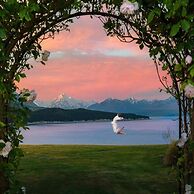 Mt Cook Lakeside Retreat