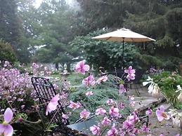 Historic Lyons House