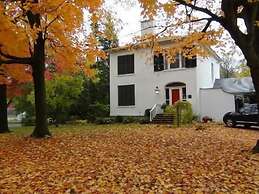 Historic Lyons House