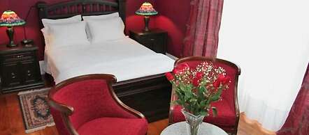 Historic Lyons House