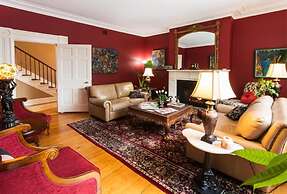 Historic Lyons House