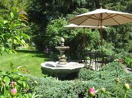 Historic Lyons House