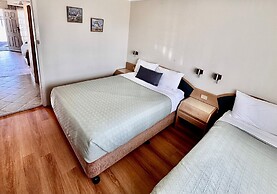 Colonial Terrace Motor Inn