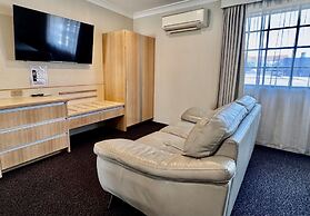 Colonial Terrace Motor Inn