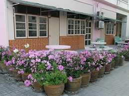 Anchana House by Zuzu