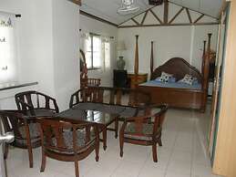 Anchana House by Zuzu