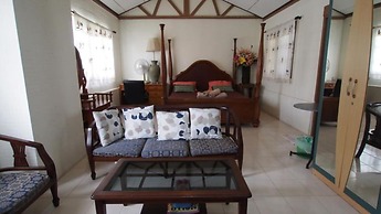 Anchana House by Zuzu