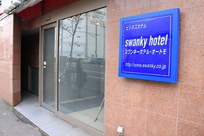 Swanky Hotel Otomo