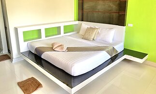 Lanta Emerald Bungalow