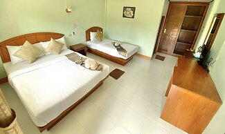 Lanta Emerald Bungalow