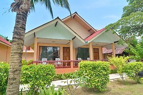 Lanta Emerald Bungalow