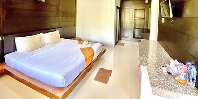Lanta Emerald Bungalow