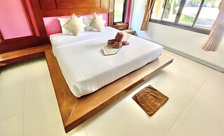 Lanta Emerald Bungalow