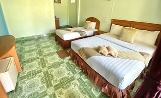 Lanta Emerald Bungalow