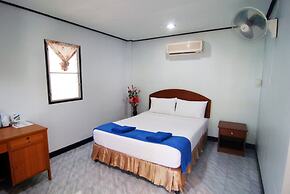 Lanta Coral Beach Resort