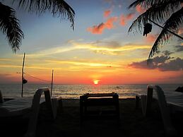 Lanta Il Mare Beach Resort