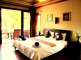 Lanta Il Mare Beach Resort