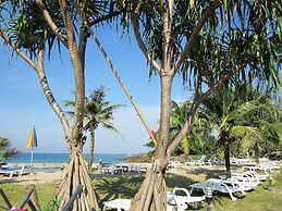 Lanta Il Mare Beach Resort