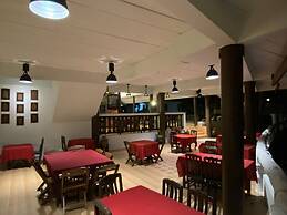 Lanta Il Mare Beach Resort