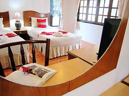 Lanta Il Mare Beach Resort