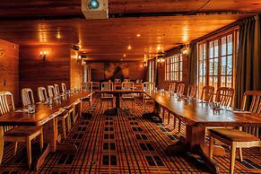 Powderhorn Chateau