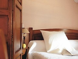 Hôtel CARRER Le Rhien