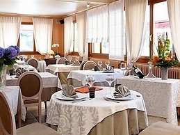 Hôtel CARRER Le Rhien