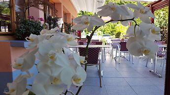 Hôtel CARRER Le Rhien