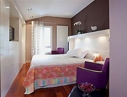 Hôtel CARRER Le Rhien