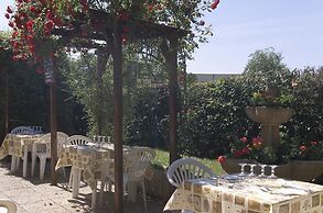 Hôtel Le Relais du Parisis