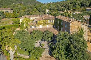 Le Pradinas