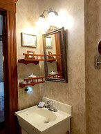 The Palmer House Inn