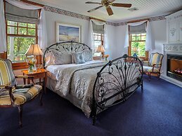 The Palmer House Inn