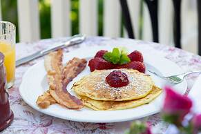 The Palmer House Inn