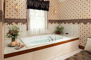 The Palmer House Inn