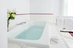 The Palmer House Inn