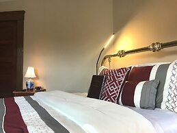 The Palmer House Inn