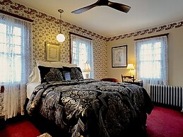 The Palmer House Inn